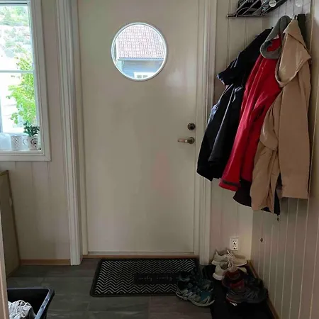 Bjorn Og Jasmins Plass Lærdalsøyri