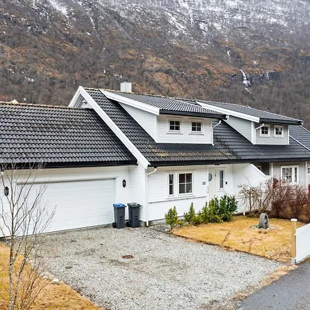 Rum i privatbostad Bjorn Og Jasmins Plass *
